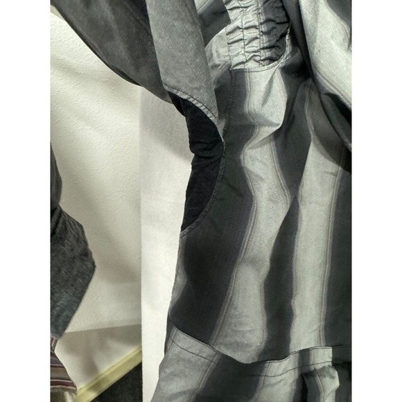 Lu Lu Lemon | black and gray women's thin dance studio zip up jacket | size 6 - Picture 6 of 9